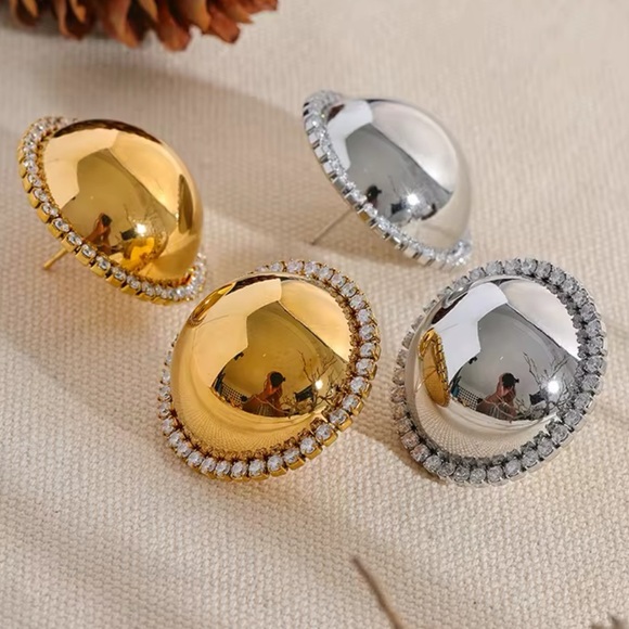 ◾️Silver Bling Cubic Zirconia Round Big Stud Earrings - Picture 6 of 11